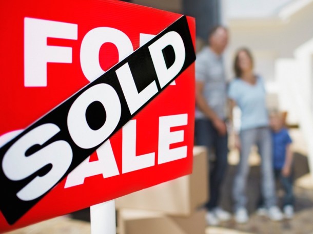 house-for-sale-sold-sign_155632
